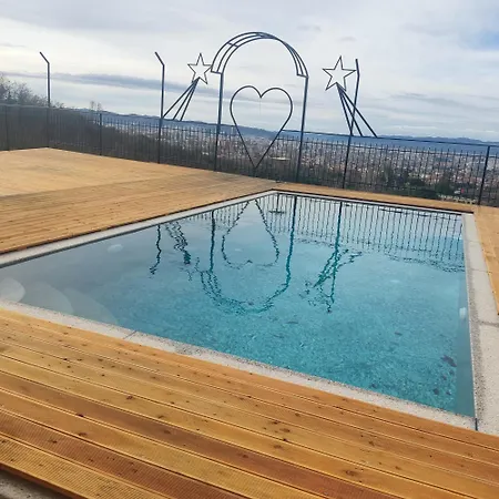 Villa Ndreca *